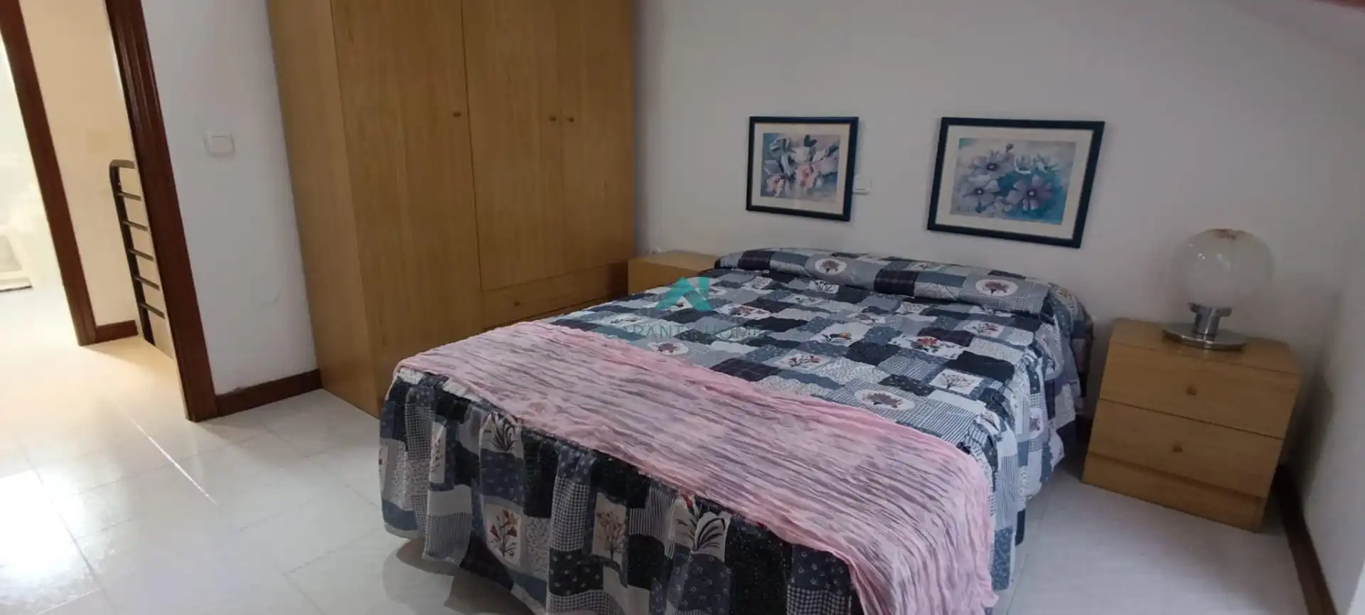 Schlafzimmer von Dachboden zum Verkauf in Bárcena de Cicero mit Möbliert und Gemeinschaftspool