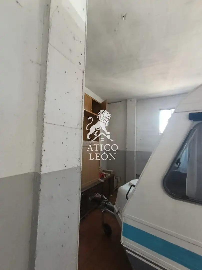 Geschaftsraum zum Verkauf in León Capital 