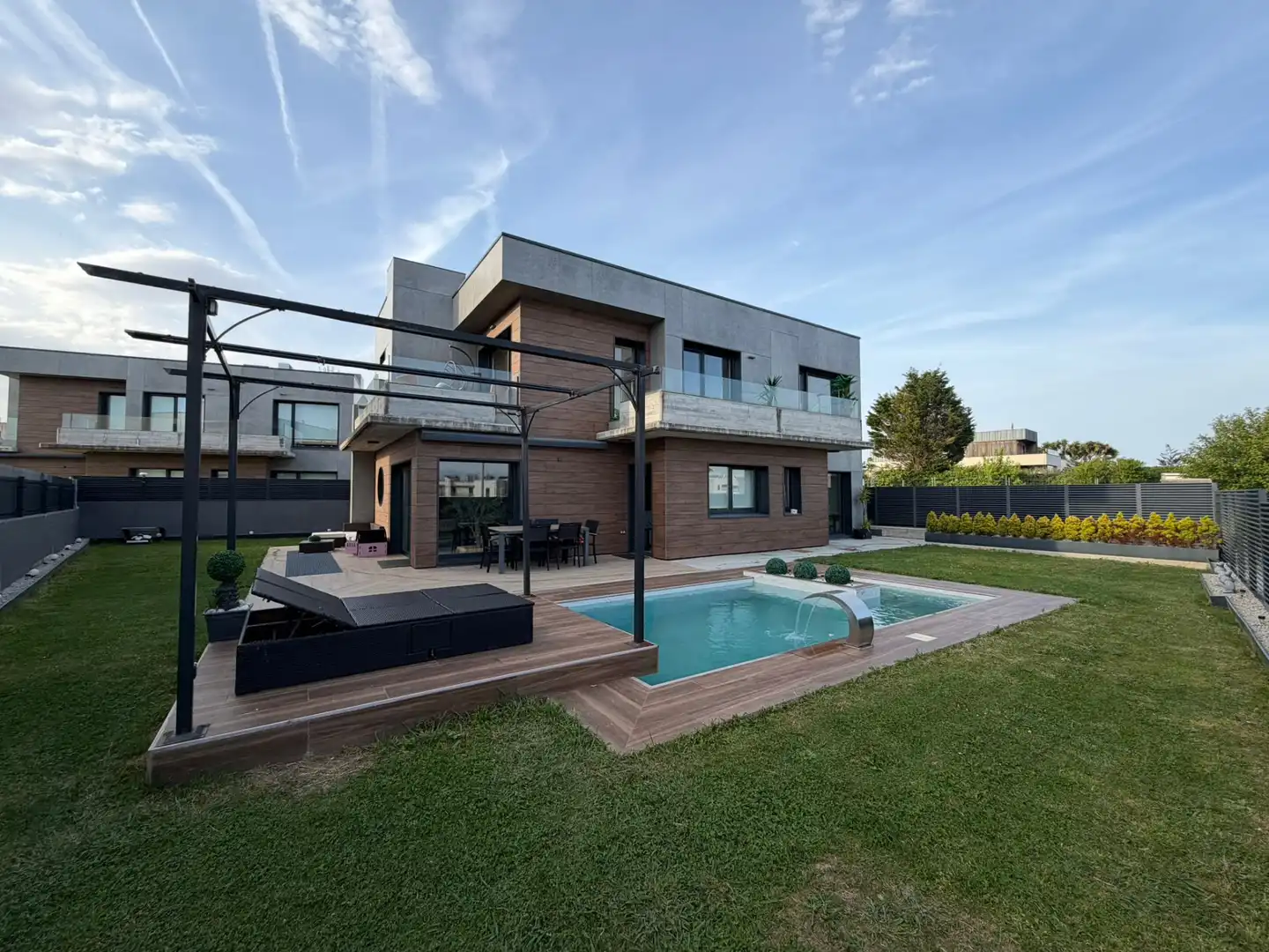 Villa avec terrasse à vendre à Calle Agapito García Rumayor 3