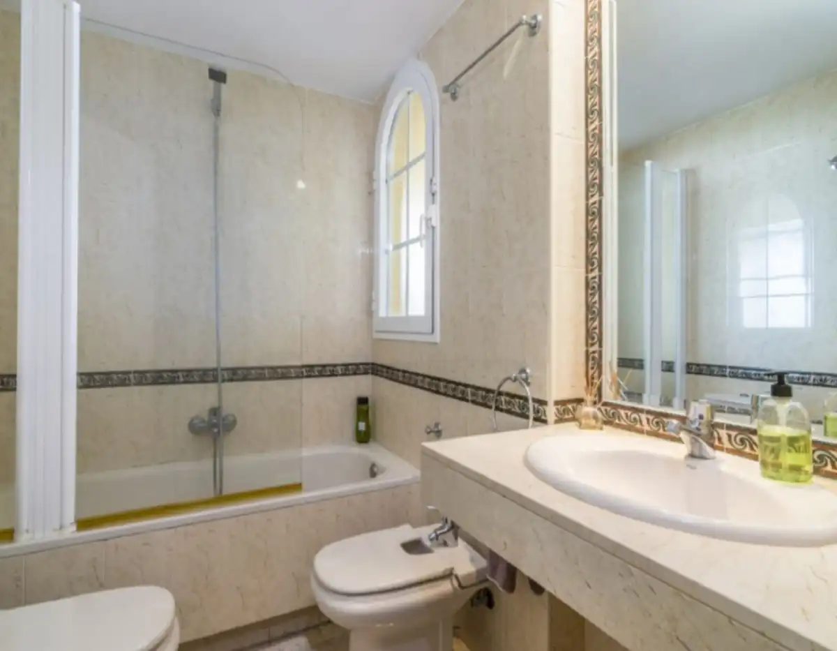 Apartamento con piscina en venta en Nueva Andalucía, imagen 7