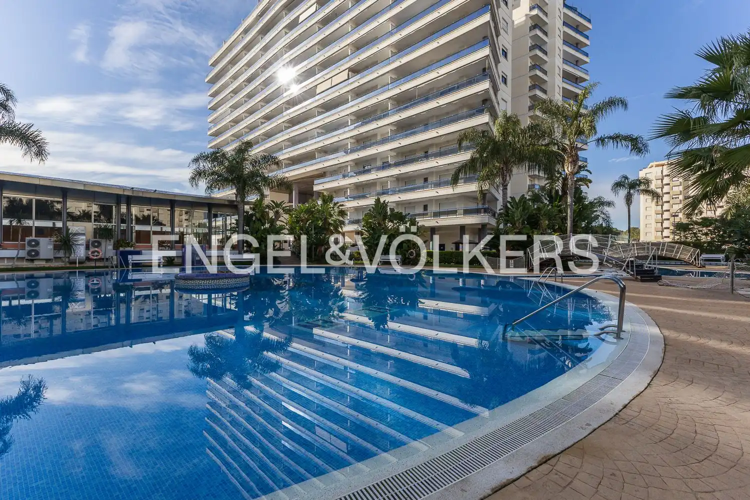 Swimming pool of Flat for rent in Gandia  with Air Conditioner, Heating and Terrace