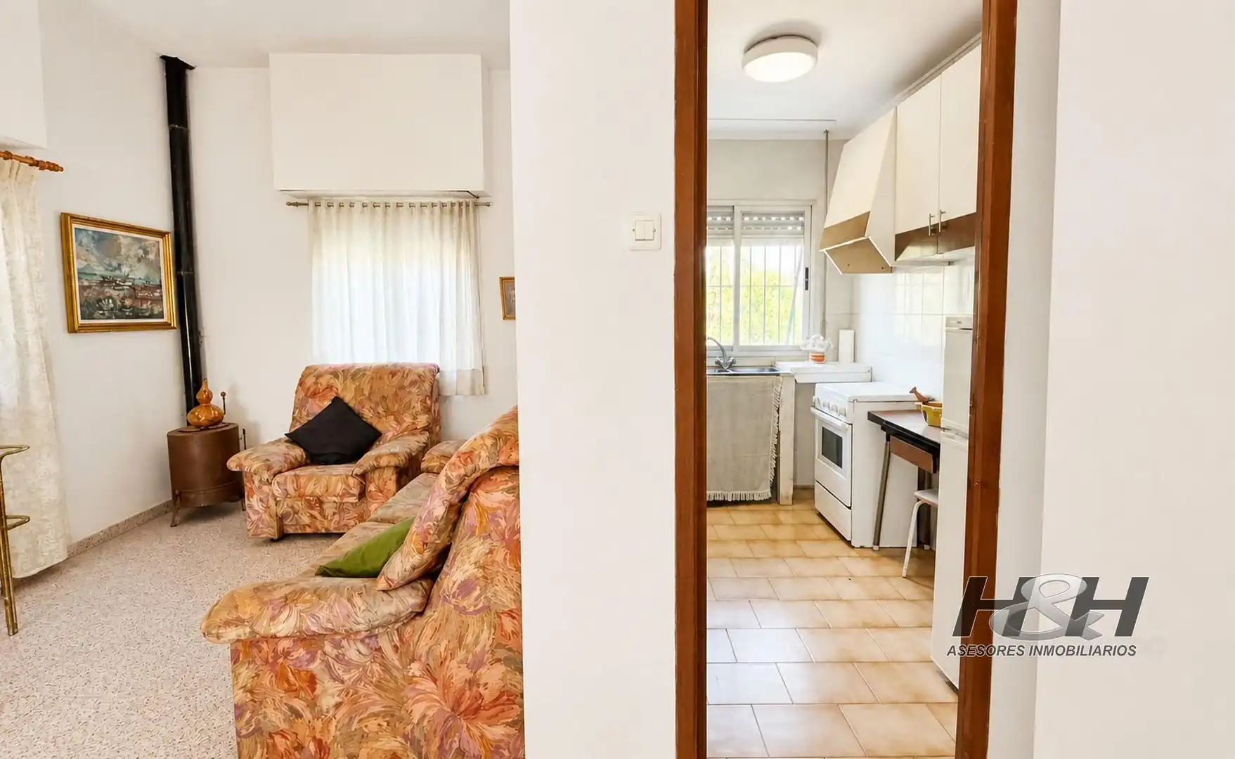 Sala d'estar de Casa o xalet en venda en Godella amb Jardí privat i Terrassa