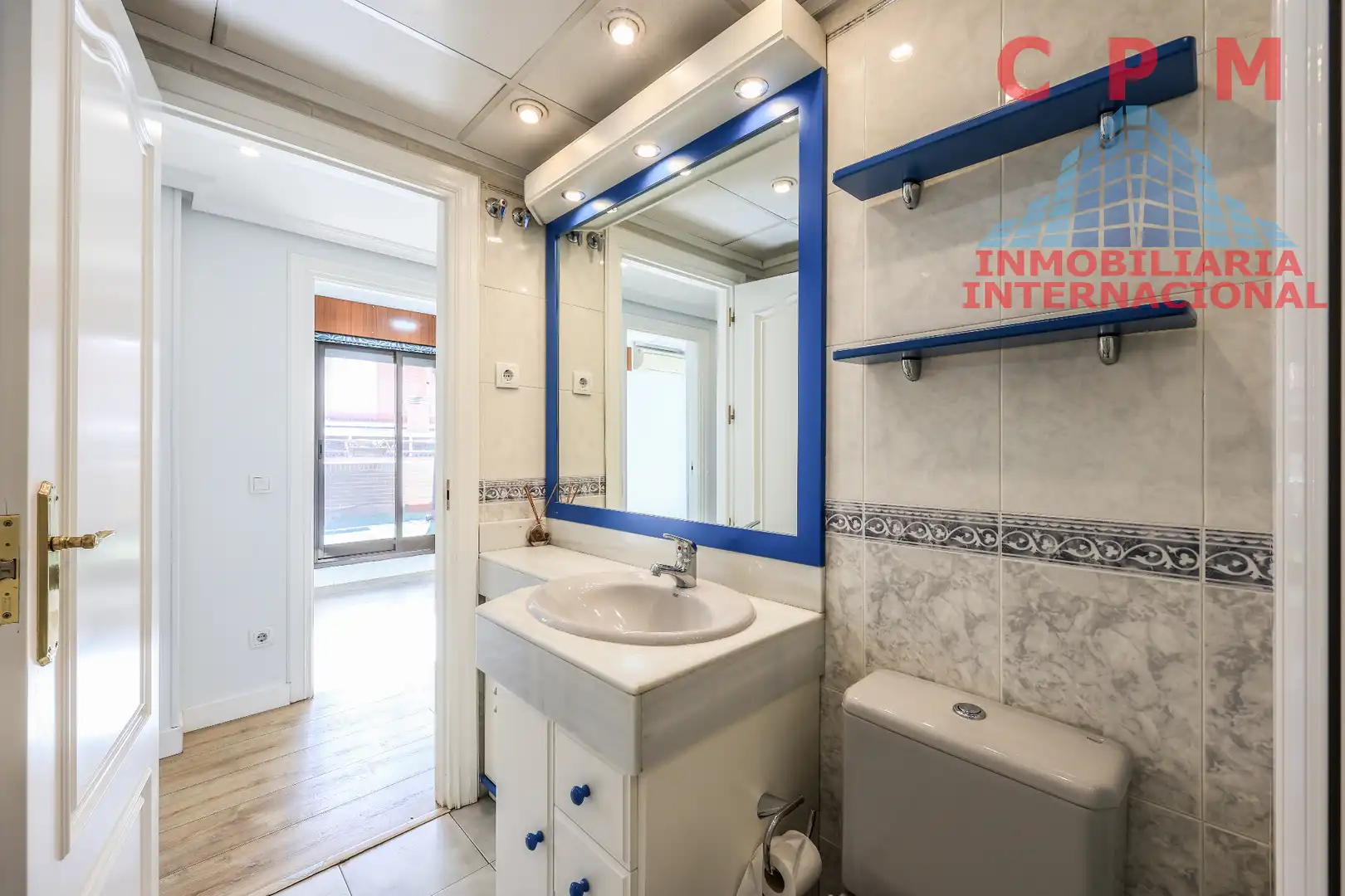 Badezimmer von Dachboden zur Miete in Madrid mit Klimaanlage, Heizung und Parkett