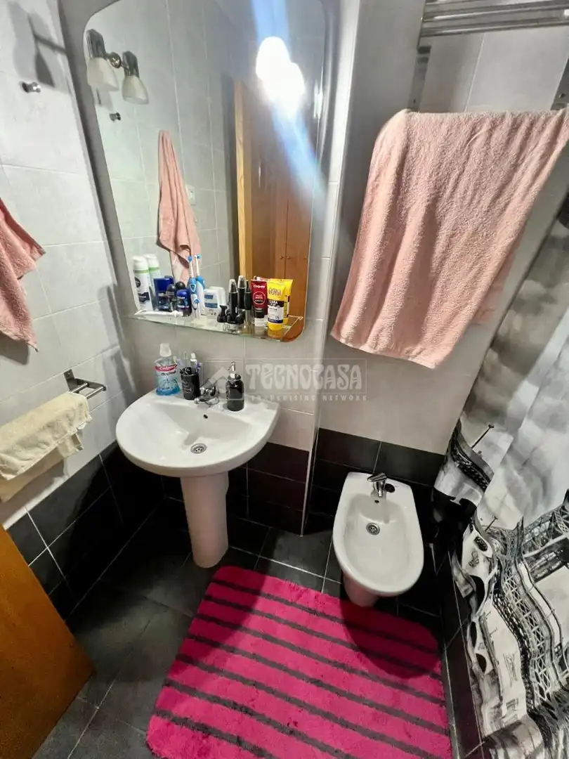 Bathroom of Flat for sale in Parla  with Heating, Terrace and Storage room