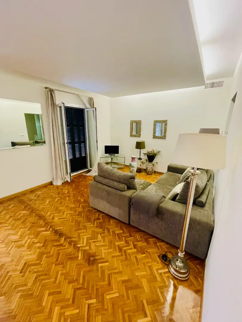 Sala d'estar de Pis de lloguer en  Palma de Mallorca amb Aire condicionat, Parquet i Moblat