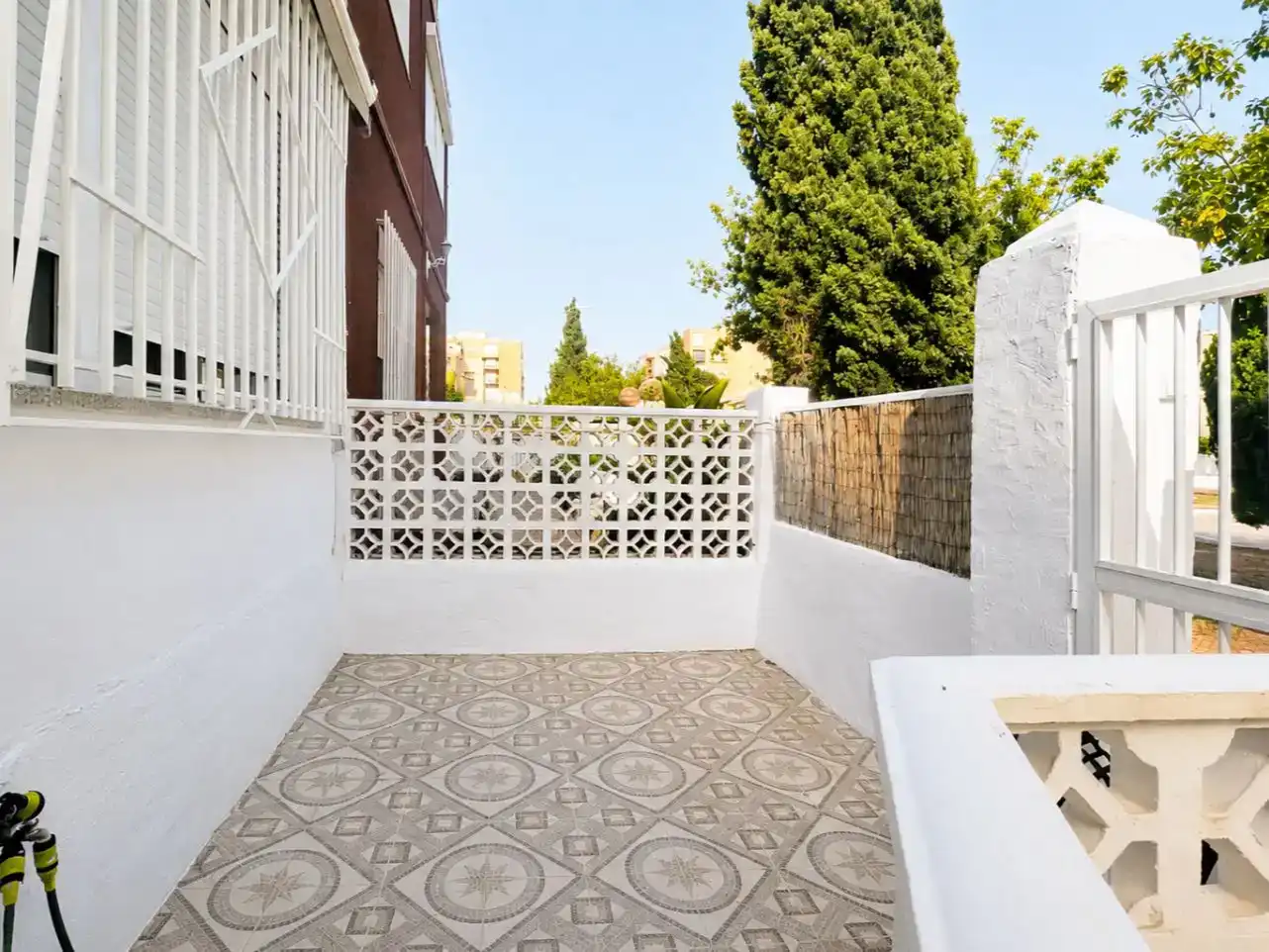 Terrasse von Wohnung zur Miete in Cartagena mit Klimaanlage, Privatgarten und Möbliert