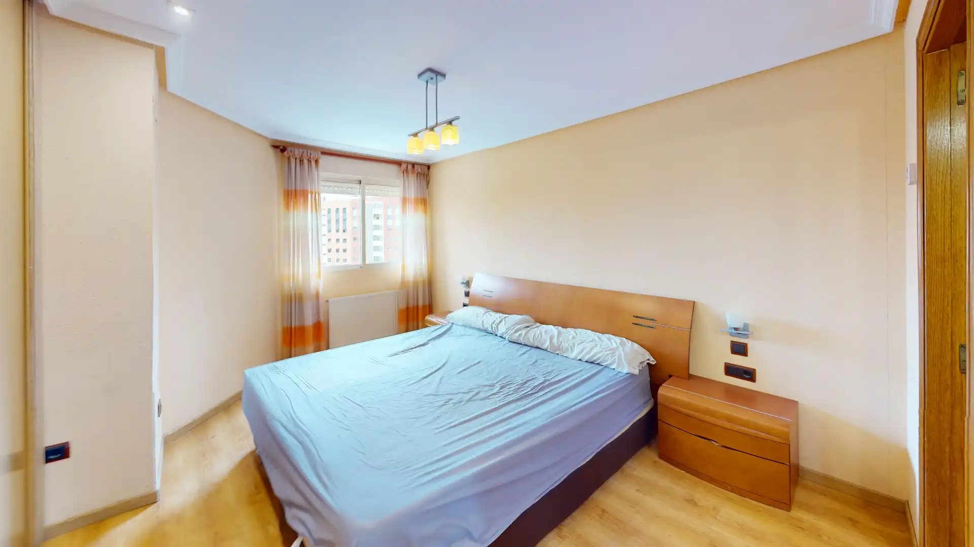 Habitación de Piso en venta en Alicante / Alacant con Aire acondicionado, Calefacción y Terraza