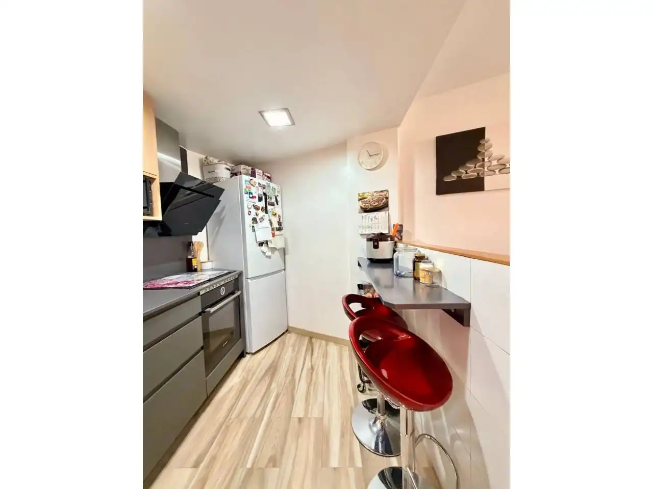 Küche von Wohnung zum Verkauf in Cornellà de Llobregat mit Balkon