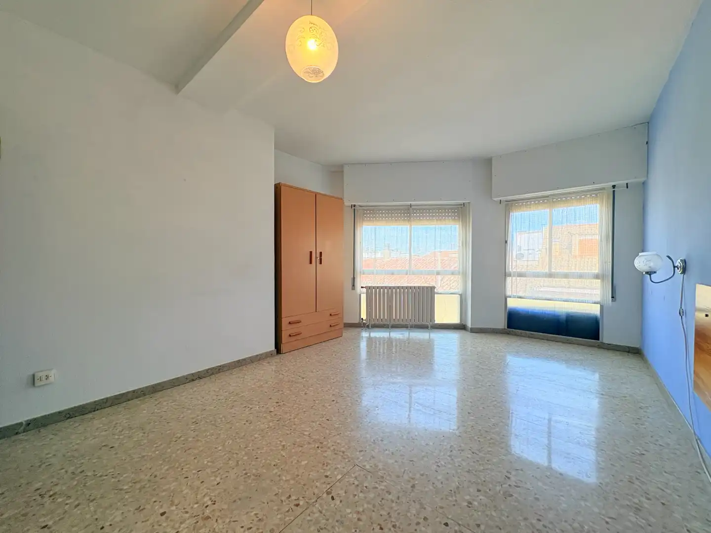 Habitación de Piso en venta en Zuera con Calefacción