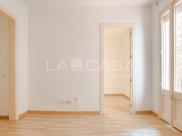 Appartamento con balcone in vendita a Calle SARDENYA