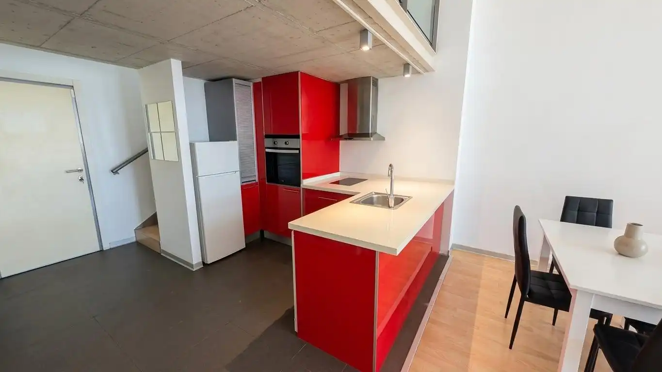 Küche von Loft zur Miete in Valencia mit Klimaanlage, Heizung und Möbliert