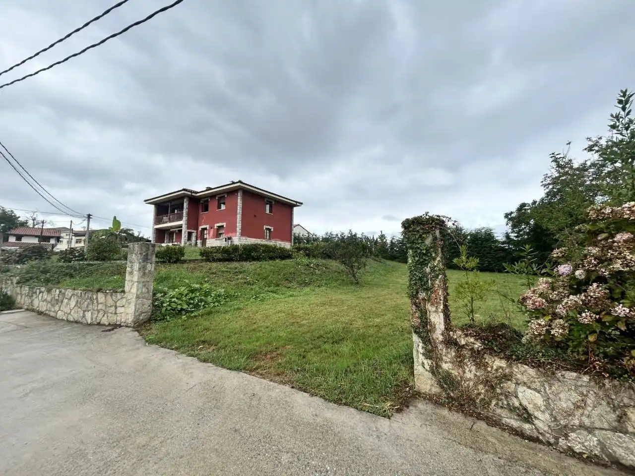Haus oder Chalet zum Verkauf in Llanes mit Heizung, Privatgarten und Terrasse