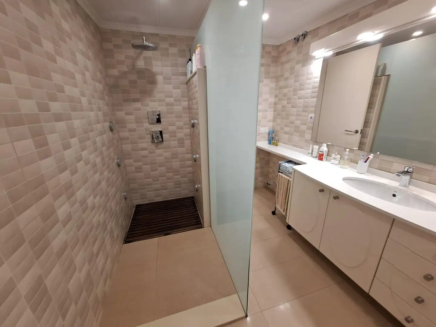 Baño de Casa o chalet en venta en Castellar del Vallès con Jardín privado, Terraza y Trastero