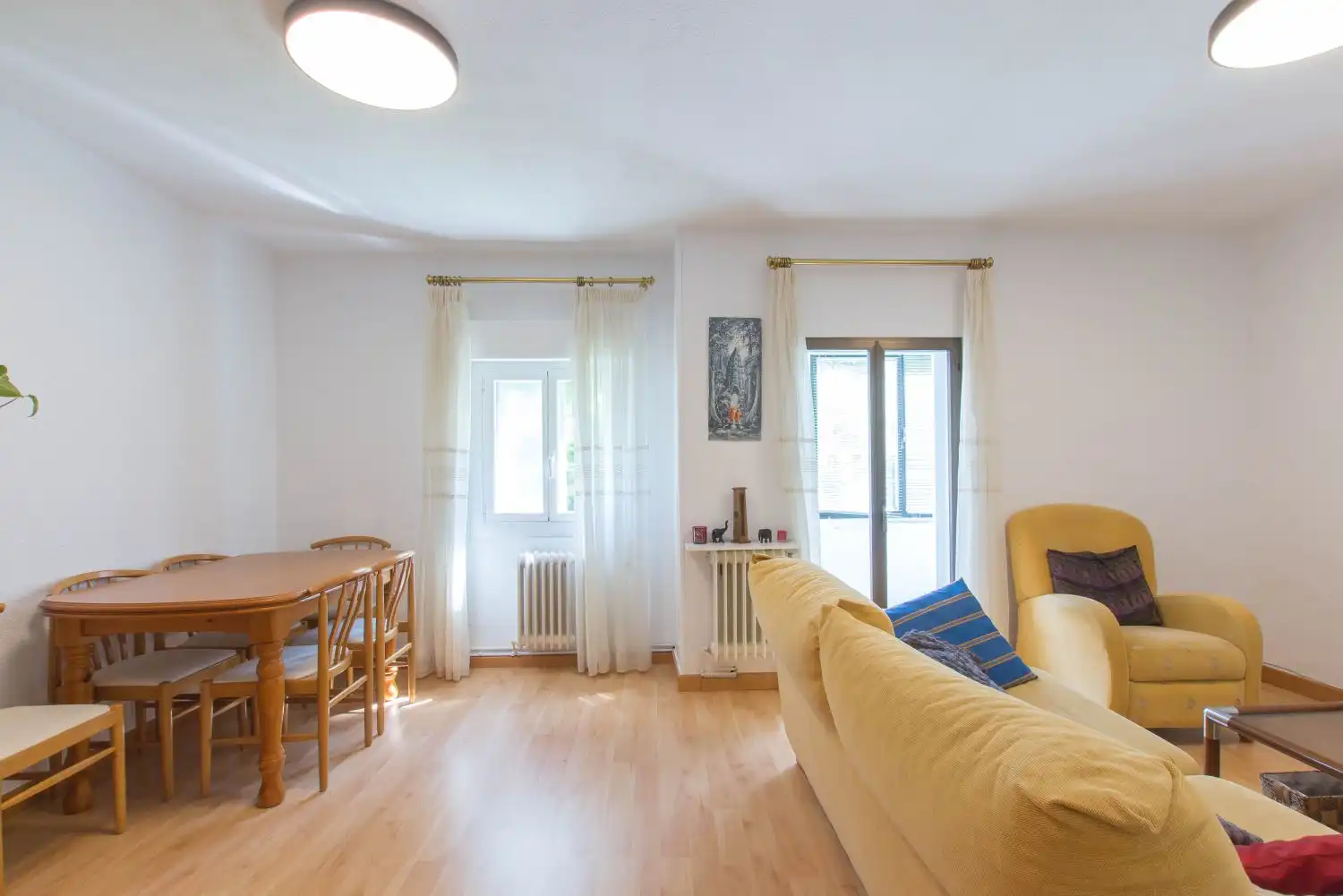 Sala d'estar de Pis en venda en  Pamplona / Iruña amb Calefacció, Moblat i Balcó
