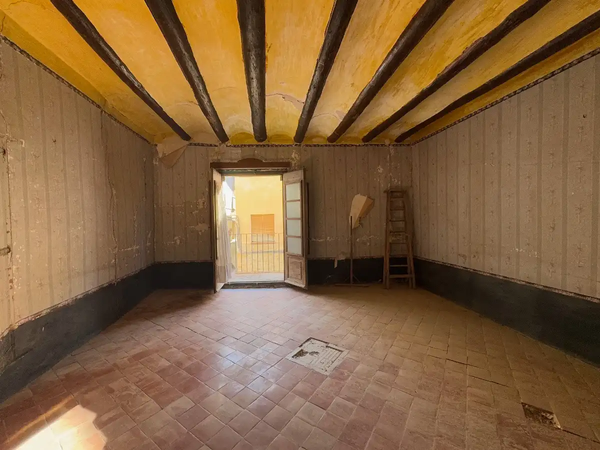 Casa adosada en venda en Castelserás amb Balcó
