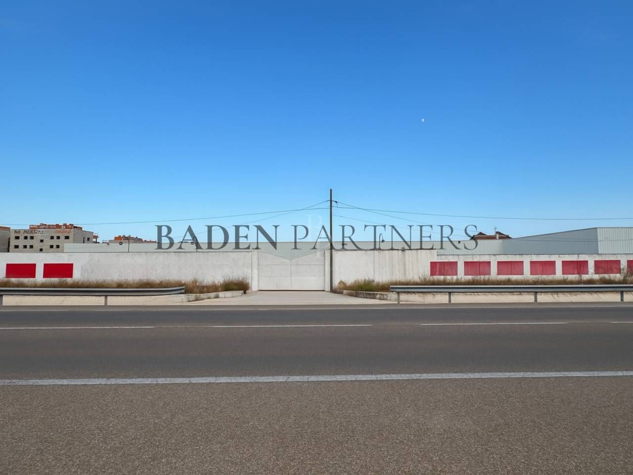 Vista exterior de Nave industrial en venta en Vinaròs