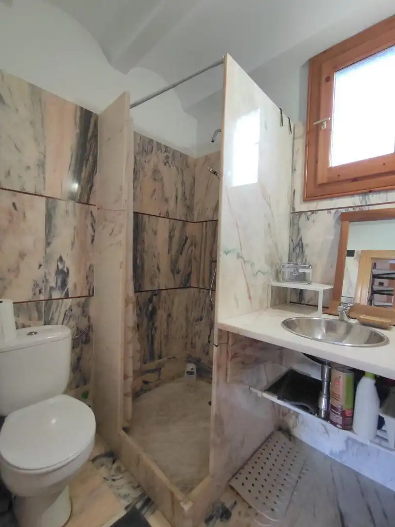 Baño de Casa adosada en venta en Boltaña con Calefacción, Terraza y Trastero