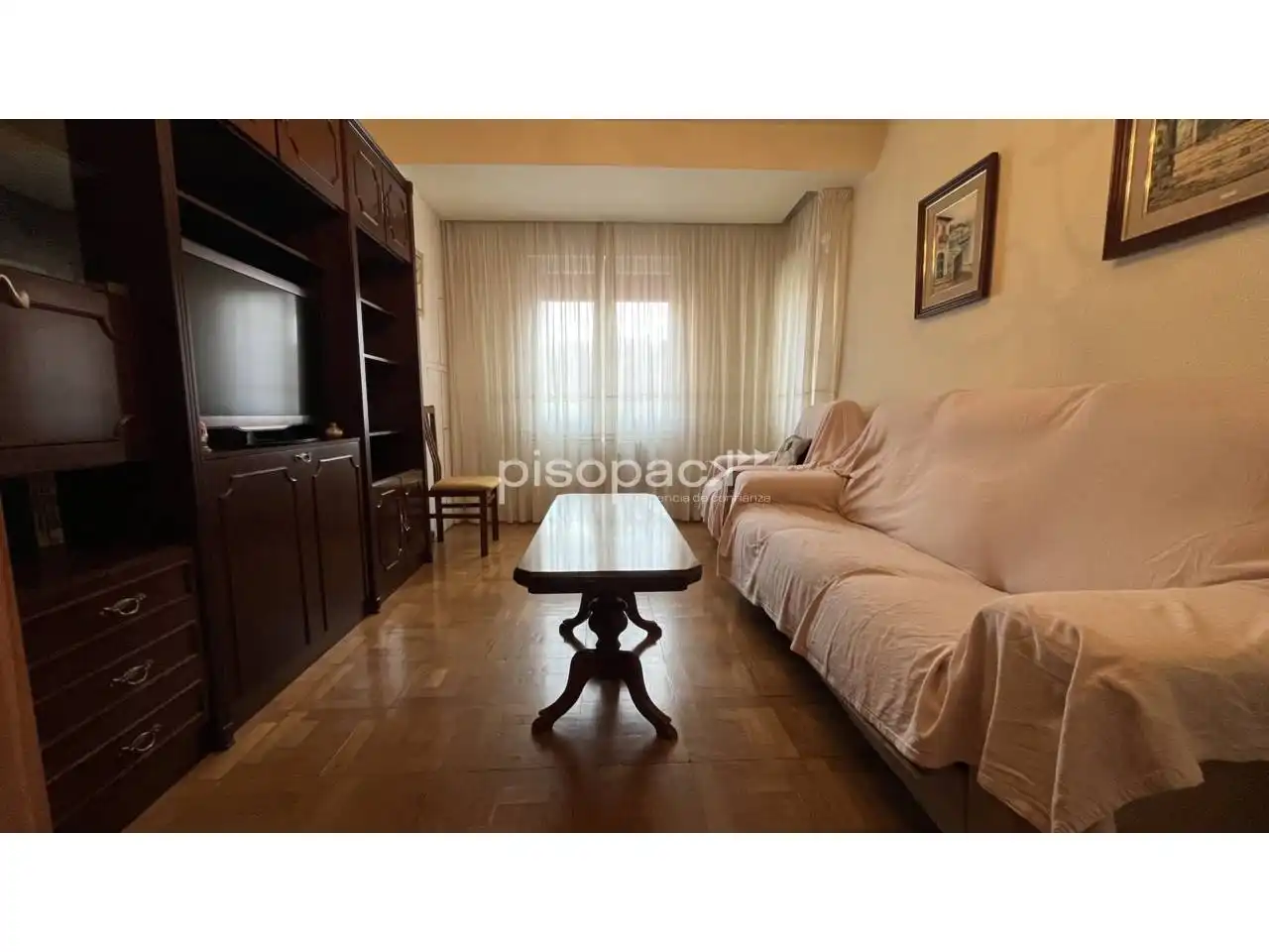 Sala de estar de Piso en venta en  Pamplona / Iruña con Calefacción y Alarma