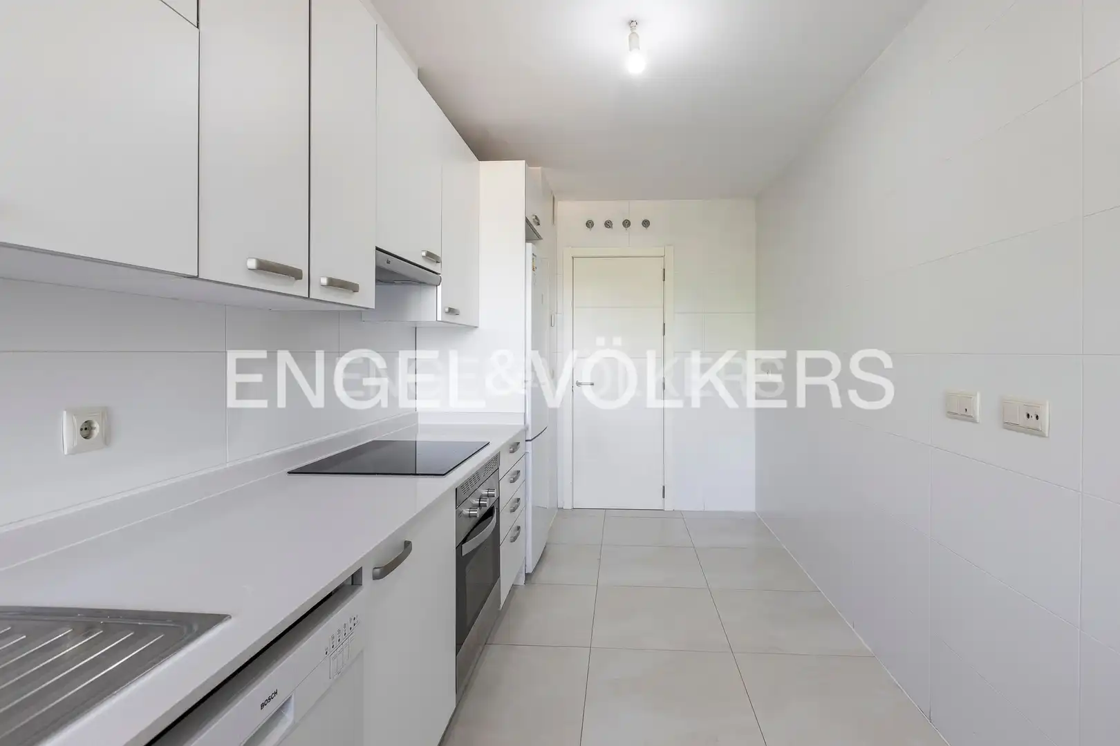 Kitchen of Flat for sale in Madrid  with Air Conditioner, Heating and Storage room