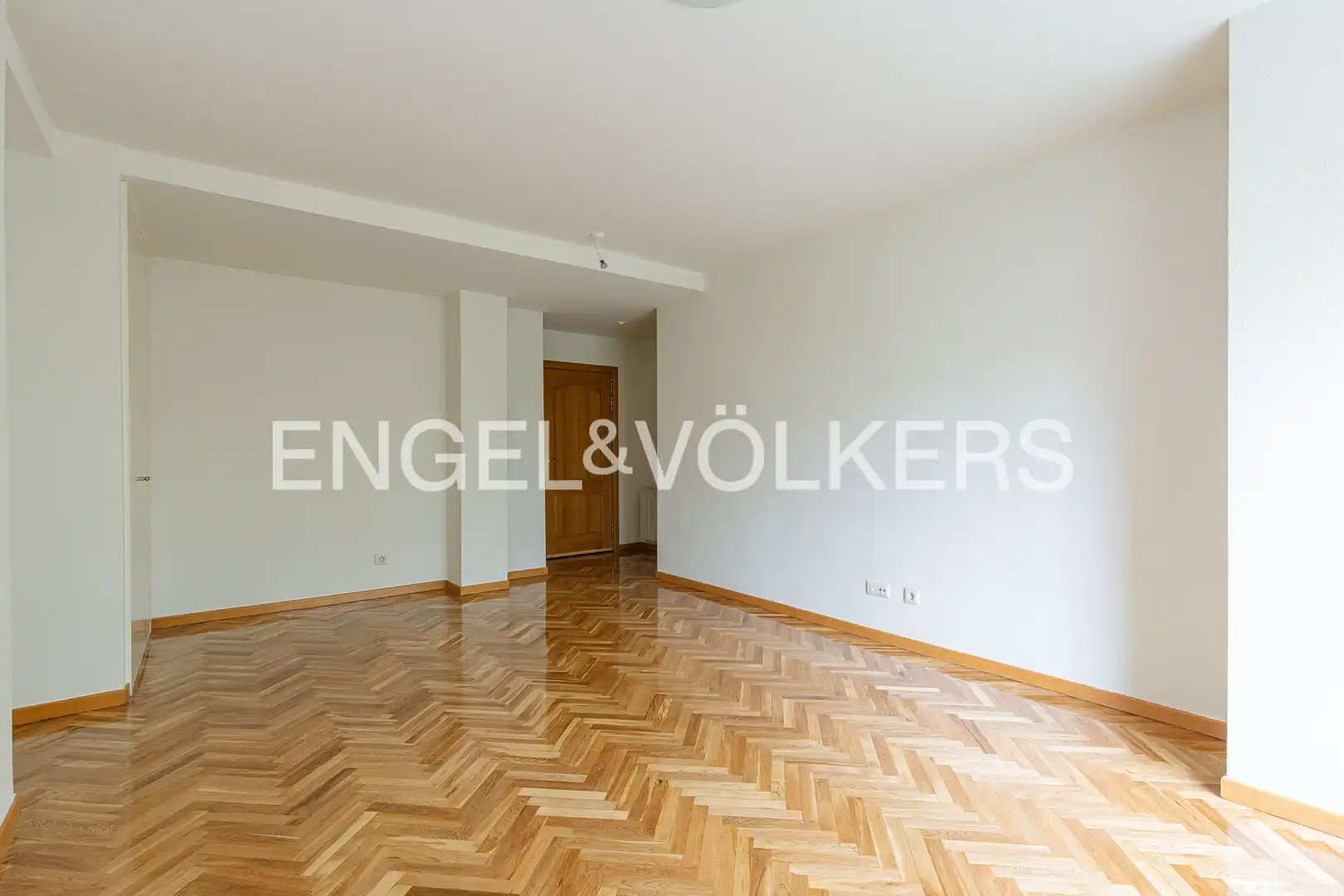 Sala de estar de Piso de alquiler en Pozuelo de Alarcón con Aire acondicionado, Calefacción y Parquet
