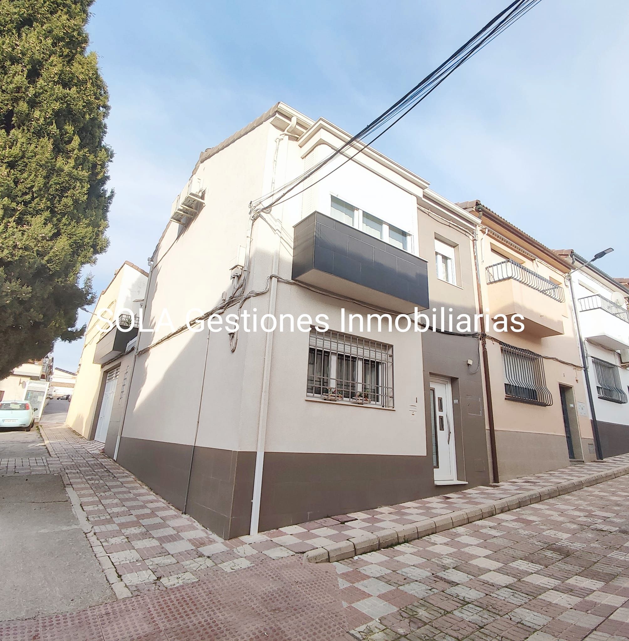 Vista exterior de Casa o chalet en venta en Torreperogil con Aire acondicionado, Terraza y Amueblado