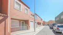 Exterior view of Single-family semi-detached for sale in  Almería Capital