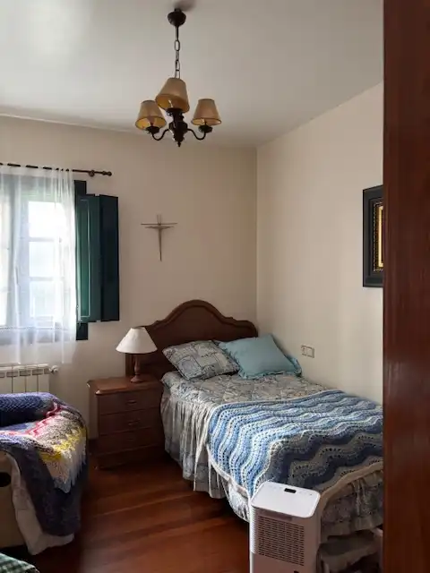 Habitación de Casa o chalet en venta en Narón con Calefacción, Jardín privado y Parquet