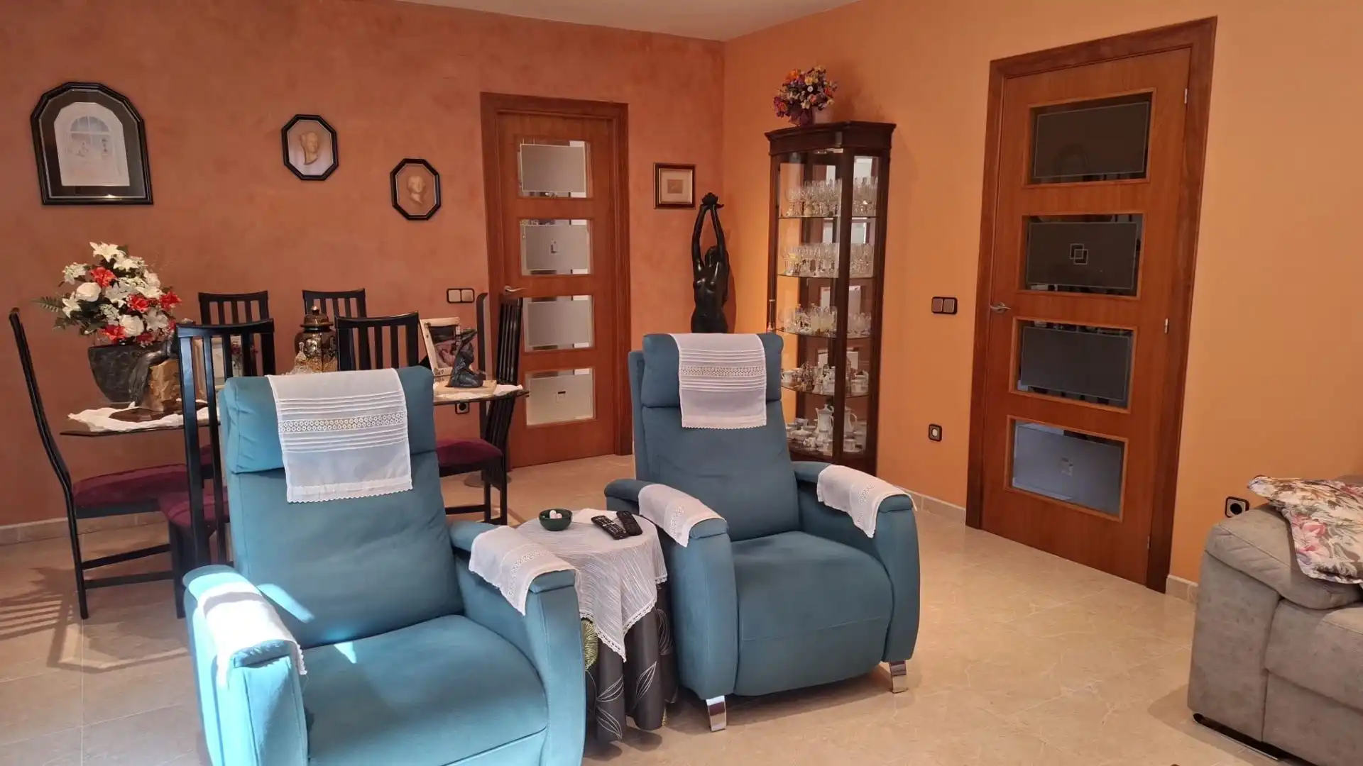 Sala de estar de Casa o chalet en venta en Vallirana con Calefacción y Terraza