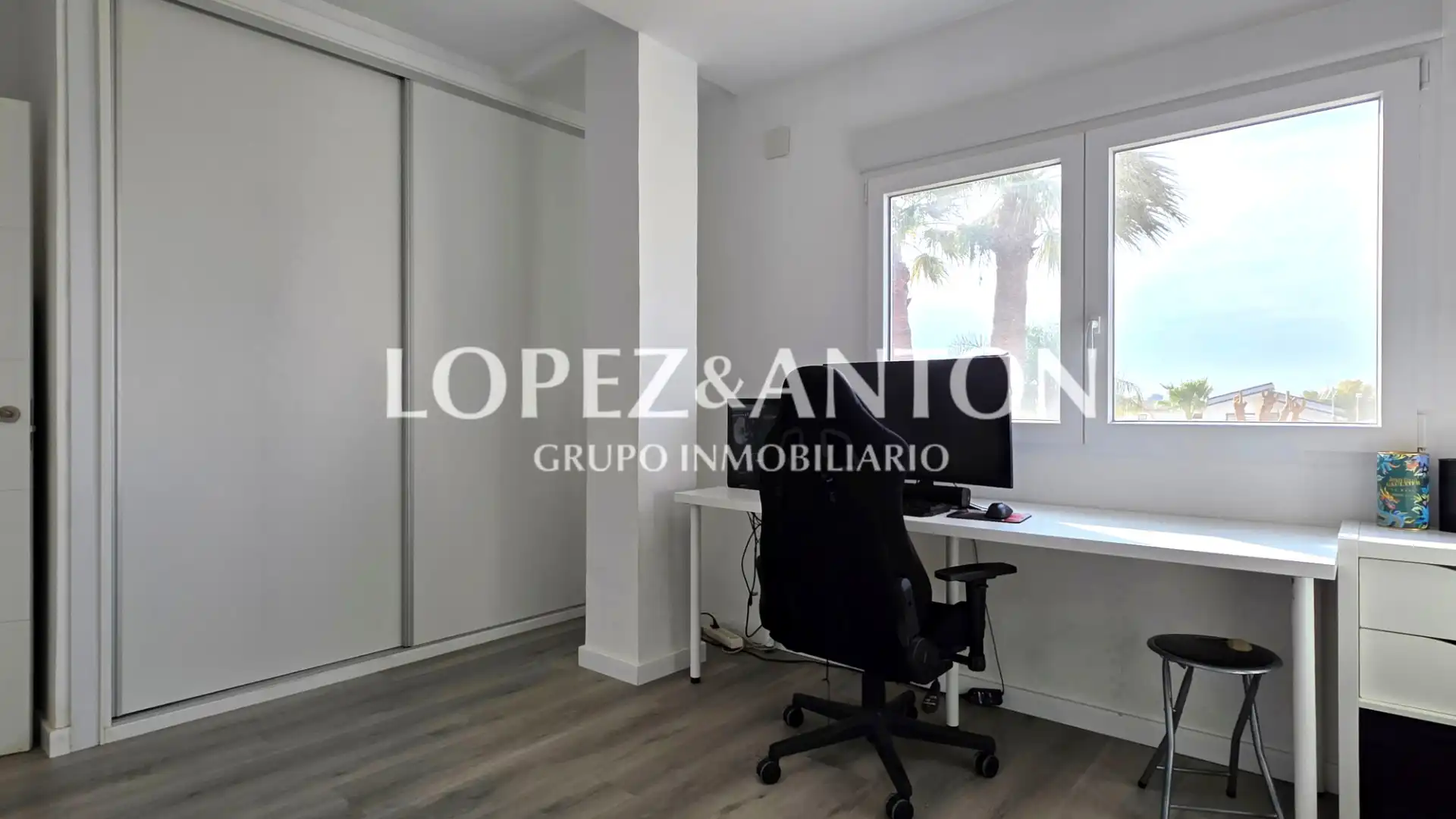 Haus oder Chalet zum Verkauf in L'Eliana mit Klimaanlage, Heizung und Privatgarten