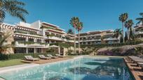 Vista exterior de Pis en venda en Estepona amb Traster i Piscina comunitària