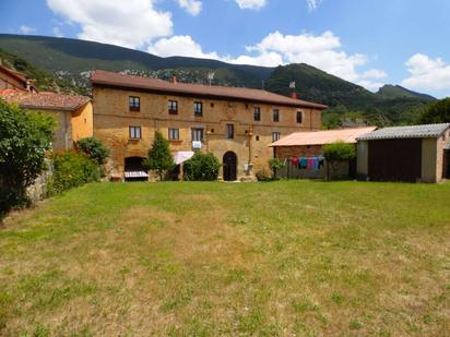 Exterior view of House or chalet for sale in Valle de Tobalina