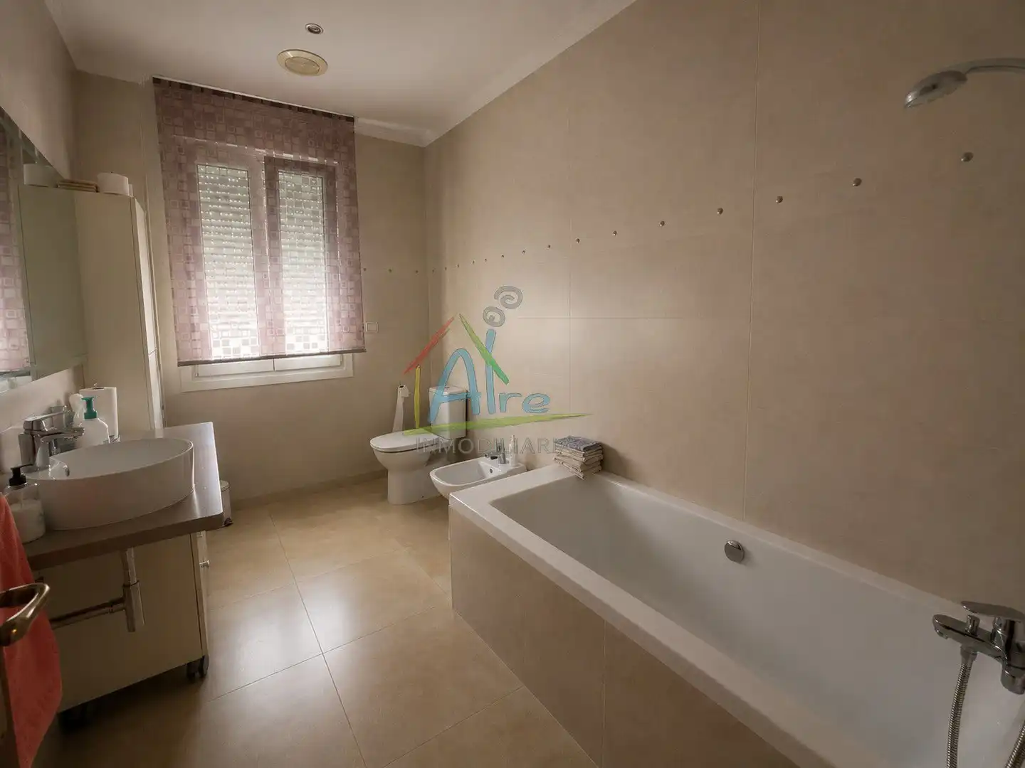 Baño de Piso en venta en Lepe con Aire acondicionado, Calefacción y Terraza