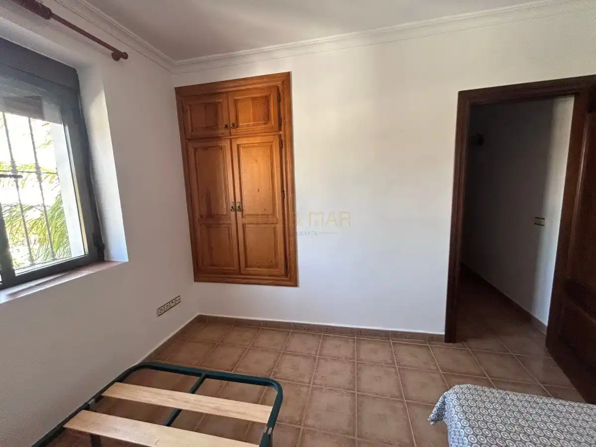 Dormitori de Casa o xalet en venda en Álora amb Calefacció, Terrassa i Traster