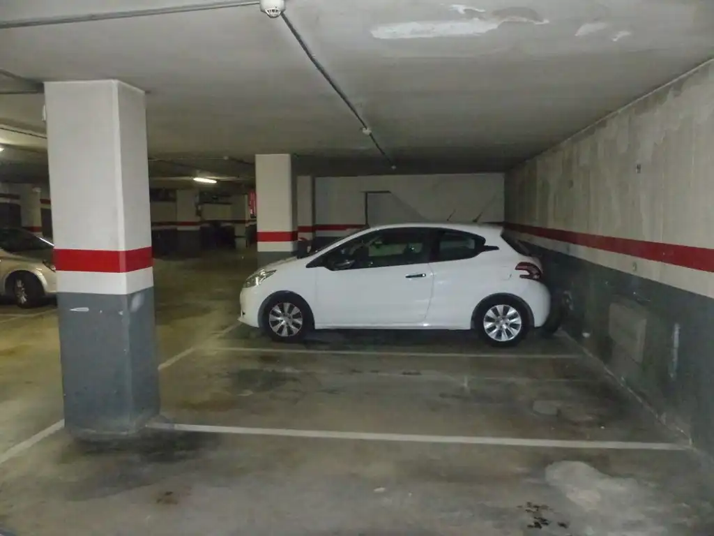 Parkplatz von Garage zum Verkauf in Barcelona