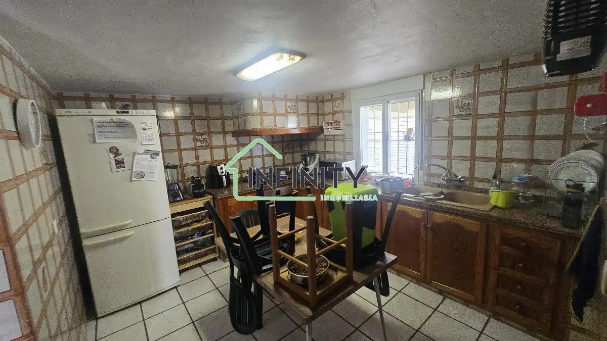 Cuina de Casa o xalet en venda en Oliva amb Aire condicionat, Terrassa i Traster