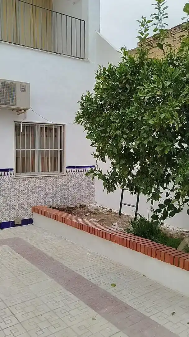 Jardí de Planta baixa en venda en Puente Genil amb Jardí privat