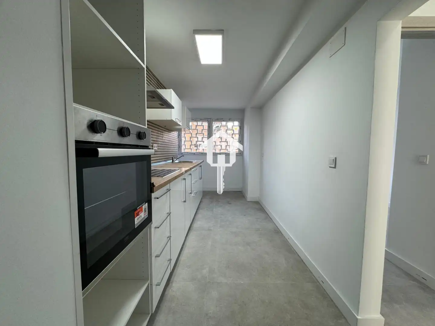 Küche von Wohnung zum Verkauf in Alicante / Alacant mit Privatgarten und Terrasse