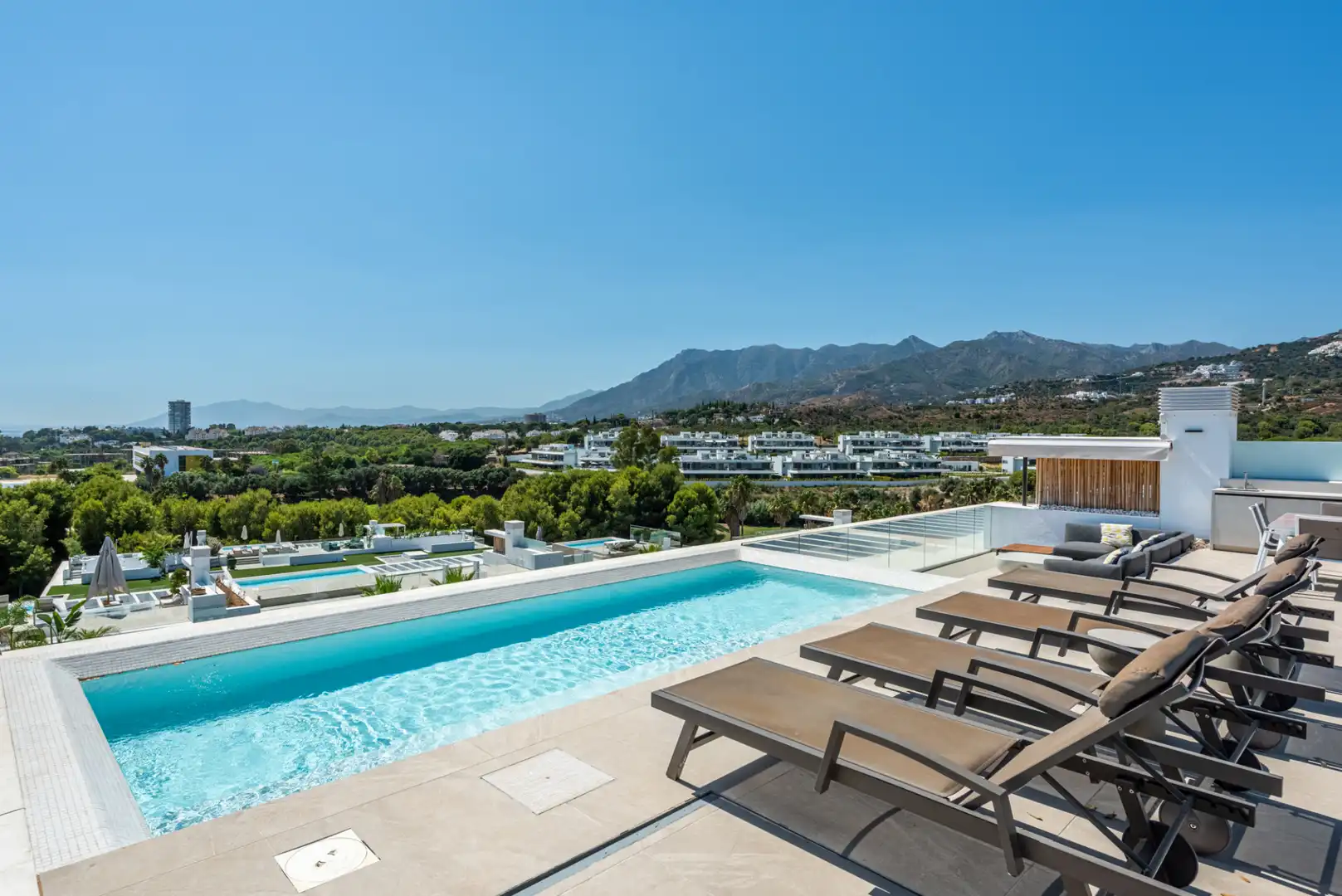 Penthouse mit Pool zum Verkauf in Las Chapas - El Rosario