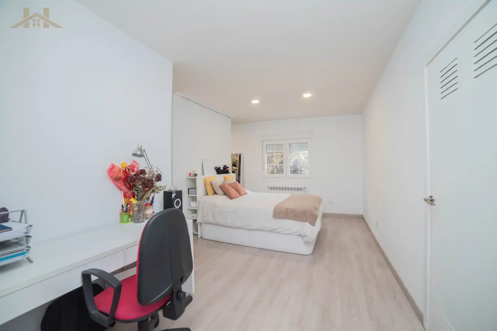 Dormitori de Casa o xalet en venda en Sevilla la Nueva amb Calefacció, Jardí privat i Terrassa