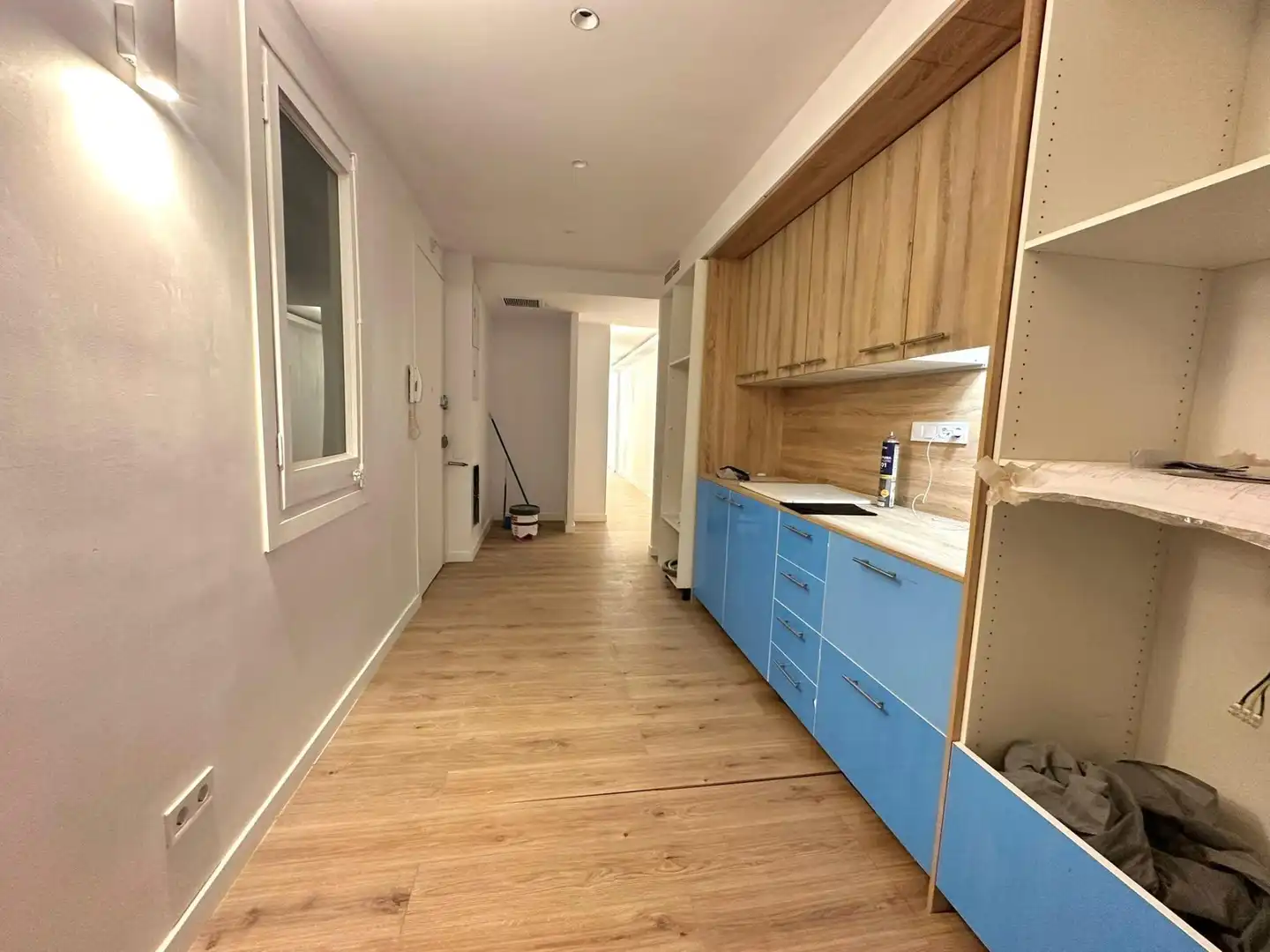 Cuina de Apartament en venda en Barcelona amb Aire condicionat