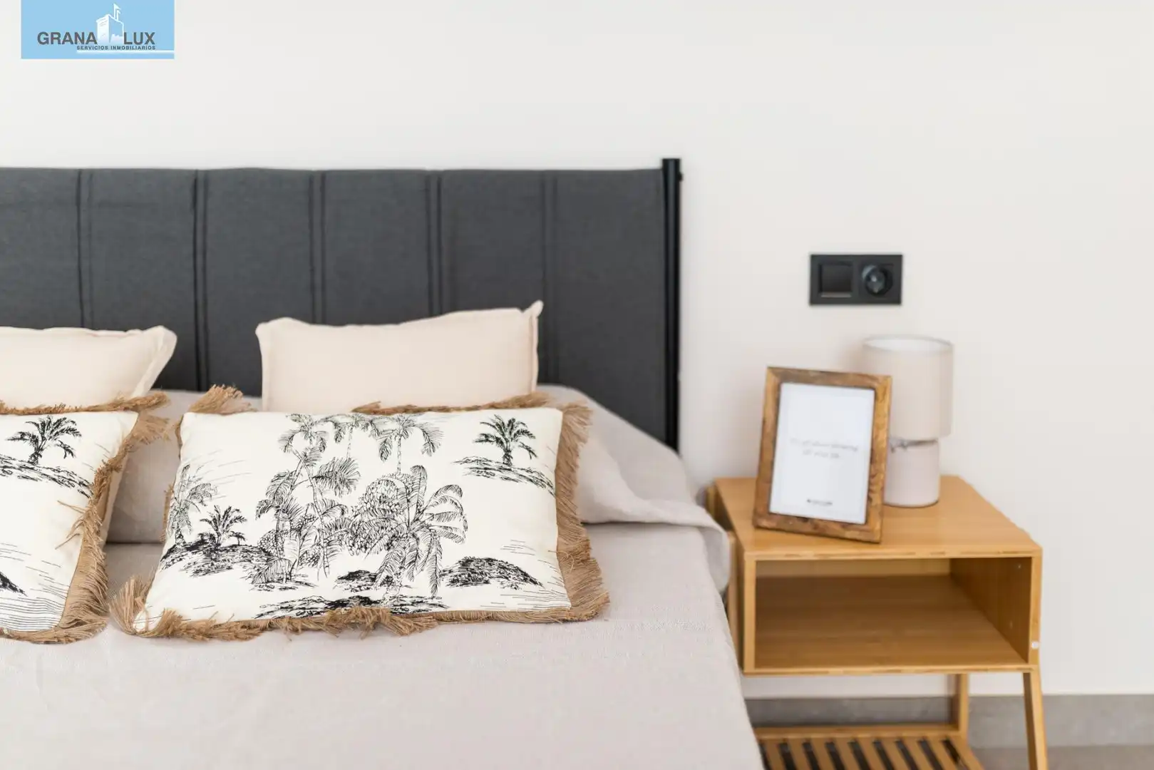 Bedroom of Study for sale in Granada  with Air Conditioner, Heating and Furnished