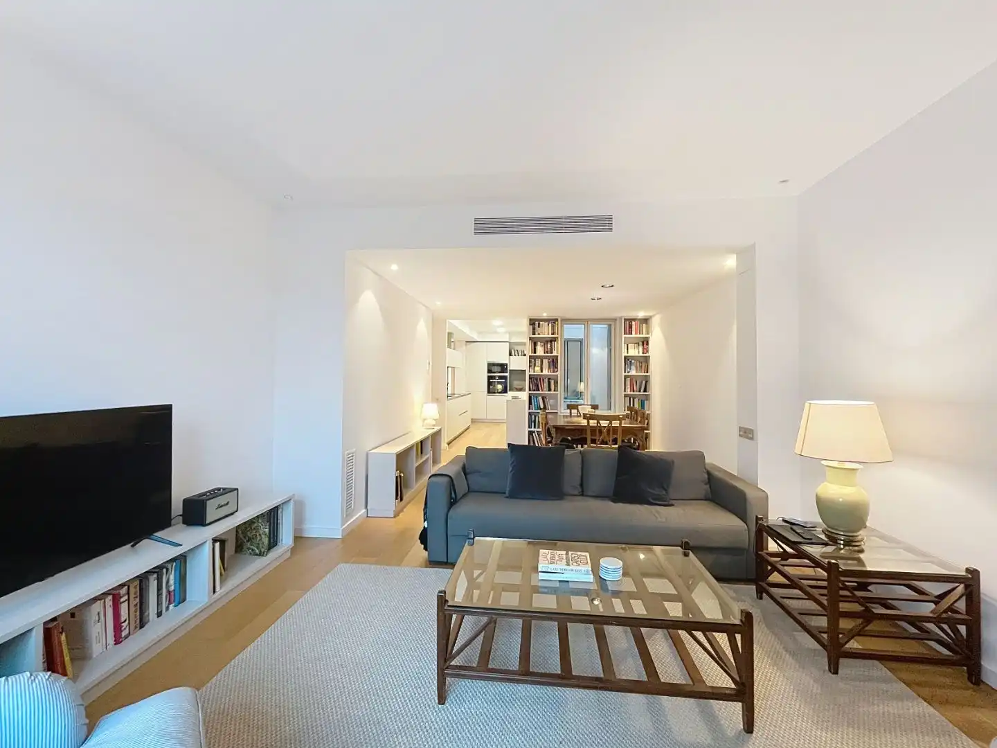 Sala d'estar de Pis en venda en  Barcelona Capital amb Aire condicionat i Terrassa