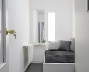 Bedroom of Apartment to share in  Madrid Capital