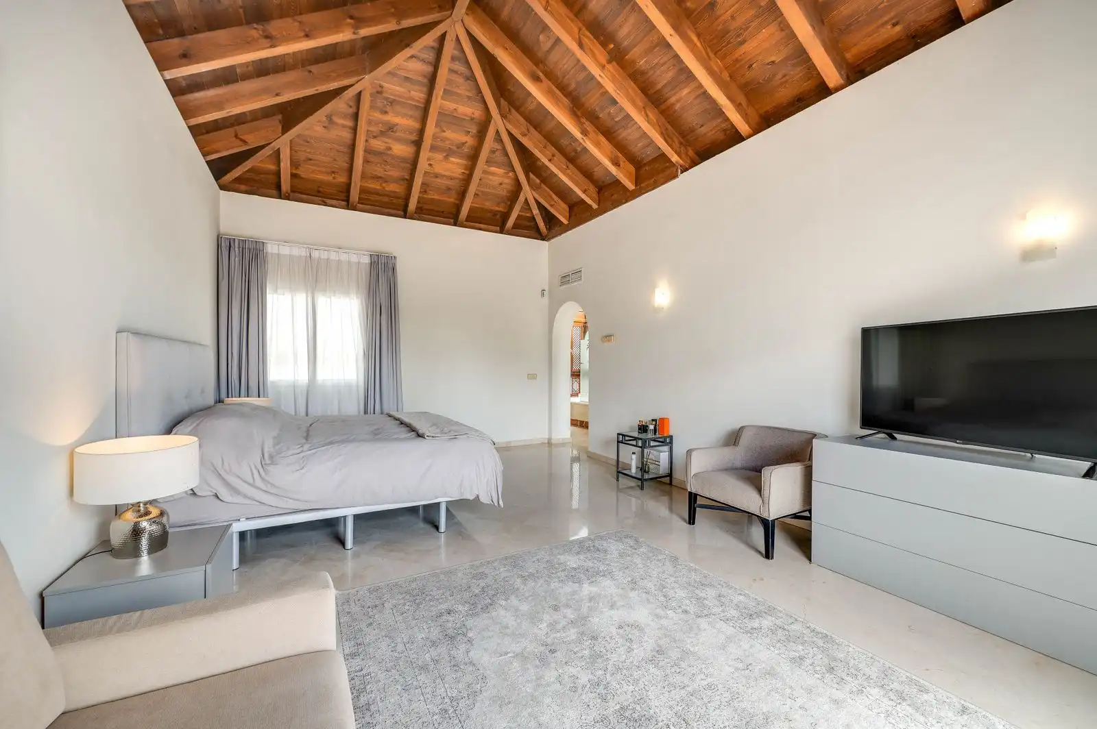 Bedroom of Duplexes for rent in Marbella  with Air Conditioner, Furnished and TV