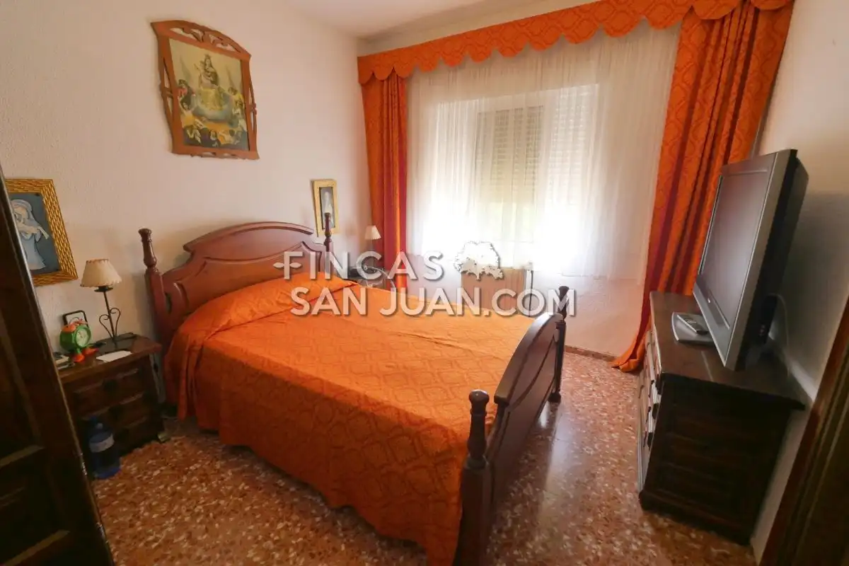 Bedroom of Houses for sale in El Campello  with Air Conditioner, Heating and Private garden