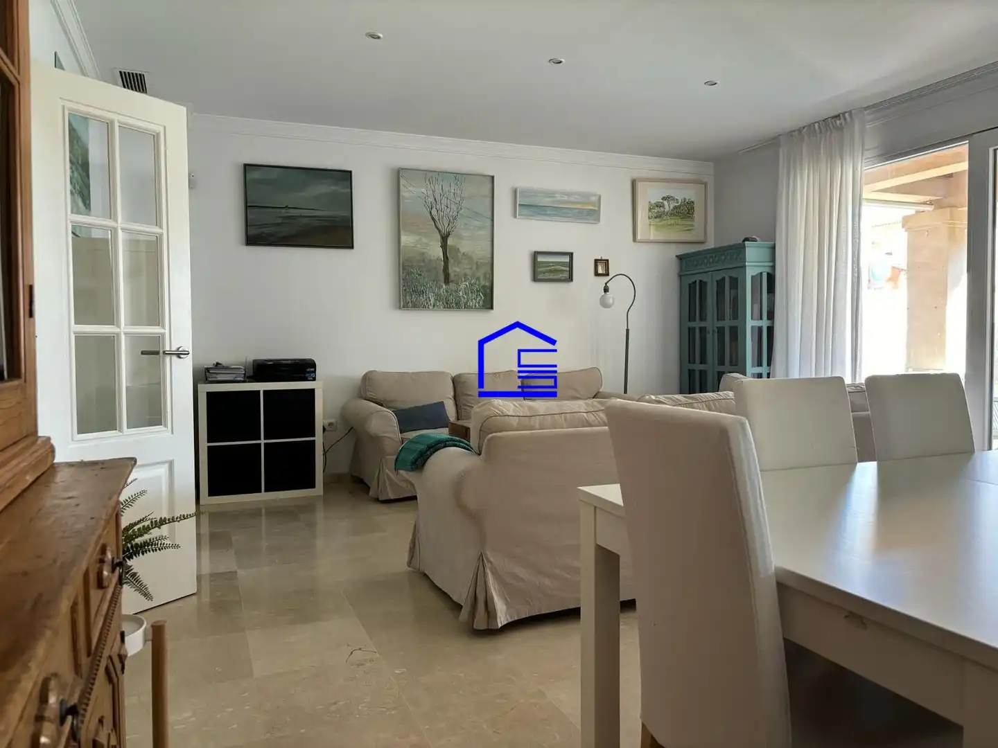 Sala de estar de Casa adosada en venta en El Puerto de Santa María con Aire acondicionado, Jardín privado y Amueblado