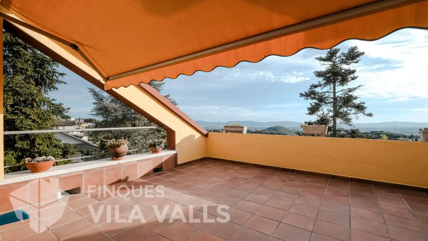 Terrassa de Casa o xalet en venda en Caldes de Montbui amb Calefacció, Jardí privat i Terrassa