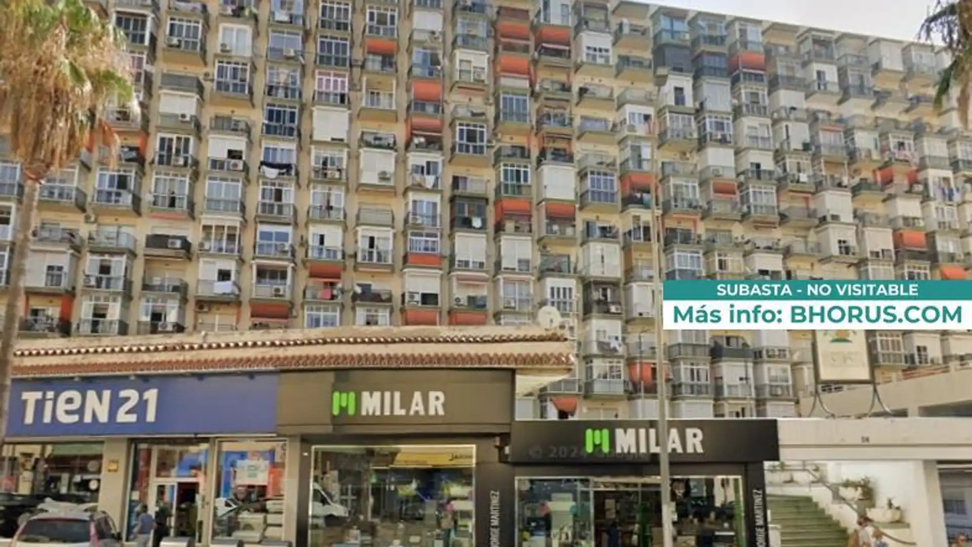 Vista exterior de Piso en venta en Torremolinos con Piscina