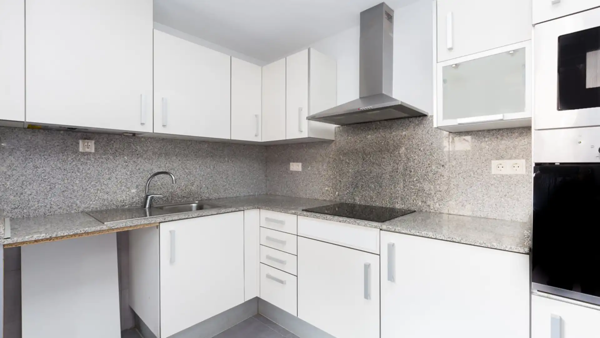 Piso en venta en Plaça de Celestina Vigneaux i Cibils, Eixample Sud – Migdia