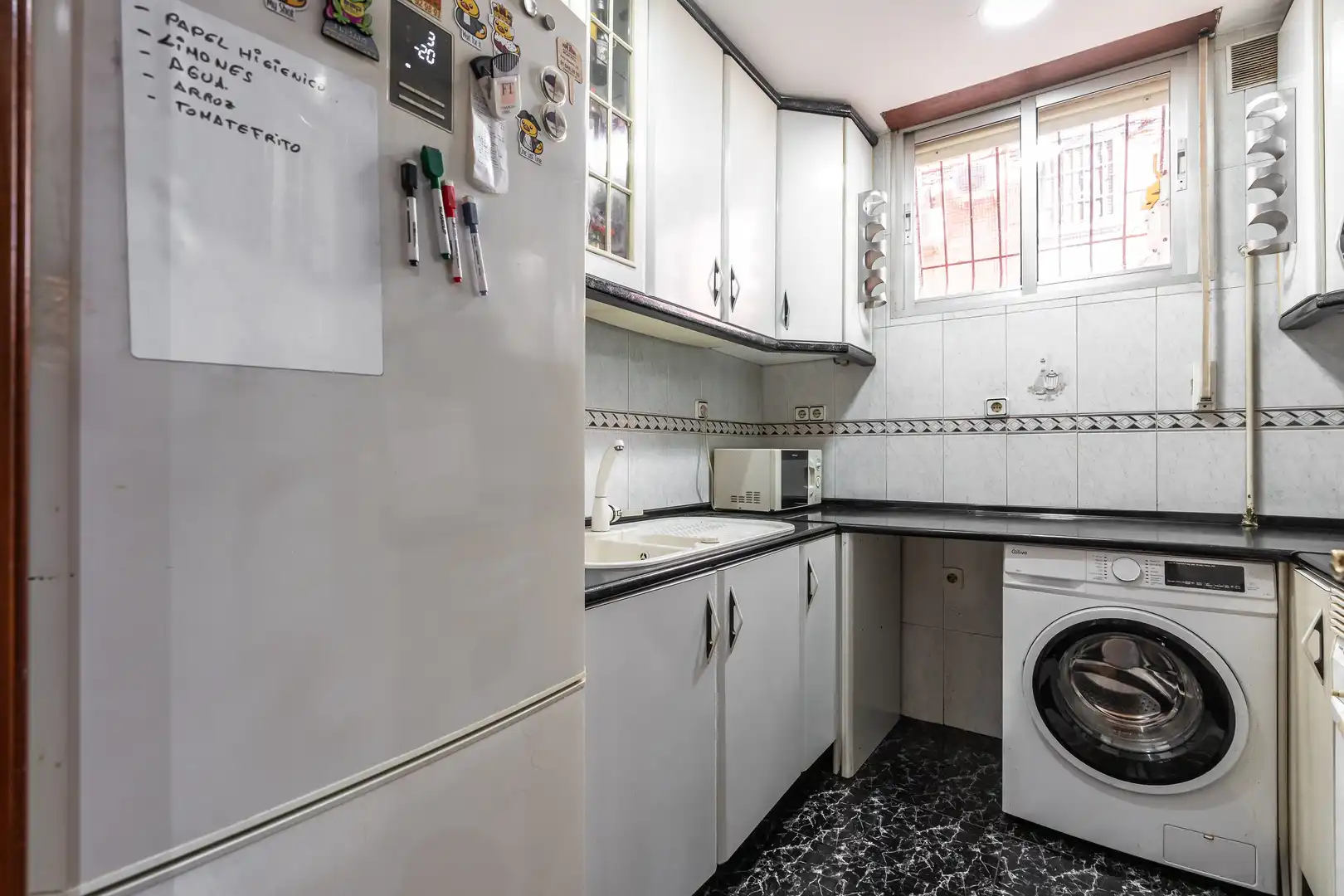 Cocina de Piso en venta en Madrid con Calefacción